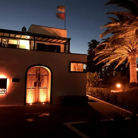 Casa de Férias Casita Malvika - Luxury And Sea View - 1min To The By Lanzarote Costa Teguise