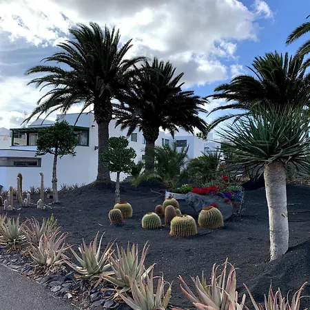 Casita Malvika - By Lanzarote